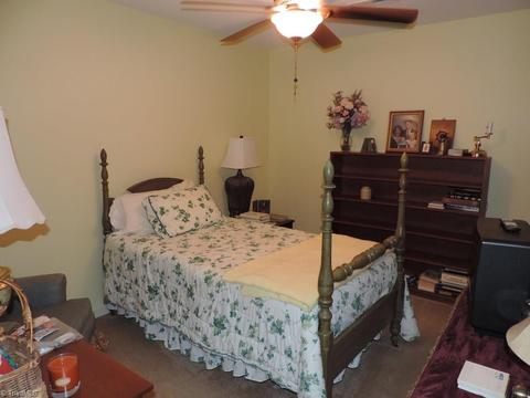 2217 Plainview Dr, High Point, NC 27265 photo 16
