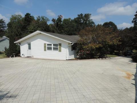 2217 Plainview Dr, High Point, NC 27265 photo 22