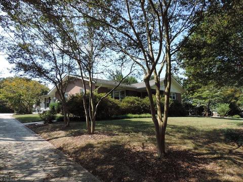 2217 Plainview Dr, High Point, NC 27265 photo 2