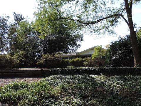 2217 Plainview Dr, High Point, NC 27265 photo 3