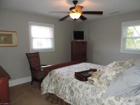 2217 Plainview Dr, High Point, NC 27265 photo 17
