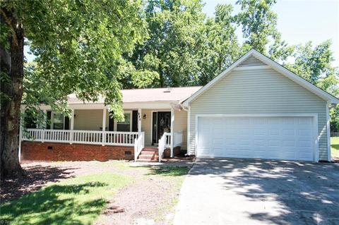 102 Brandon Ln, Trinity, NC 27370 photo 1