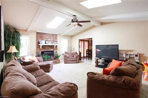 102 Brandon Ln, Trinity, NC 27370 photo 5
