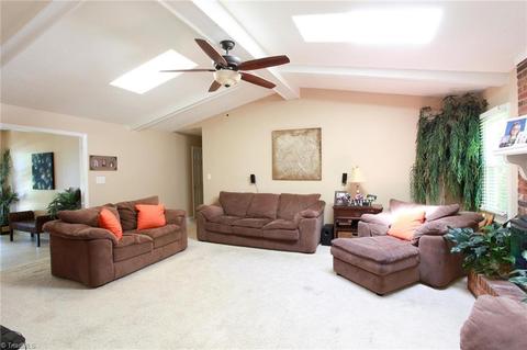 102 Brandon Ln, Trinity, NC 27370 photo 6