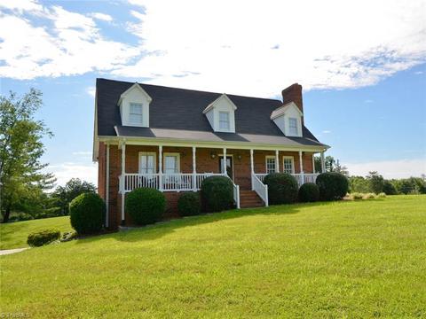 1012 Nance Rd, King, NC 27021 photo 2