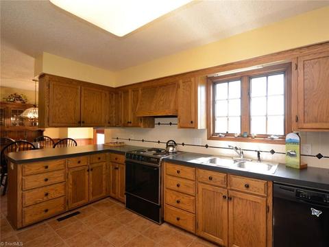 1012 Nance Rd, King, NC 27021 photo 12