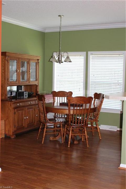 322 Melton Rd, Elkin, NC 28621 photo 4
