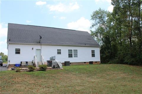 322 Melton Rd, Elkin, NC 28621 photo 14