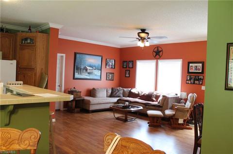 322 Melton Rd, Elkin, NC 28621 photo 3