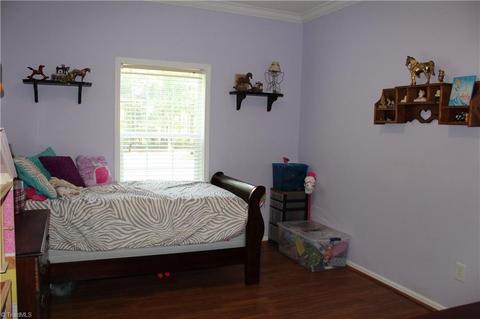322 Melton Rd, Elkin, NC 28621 photo 8