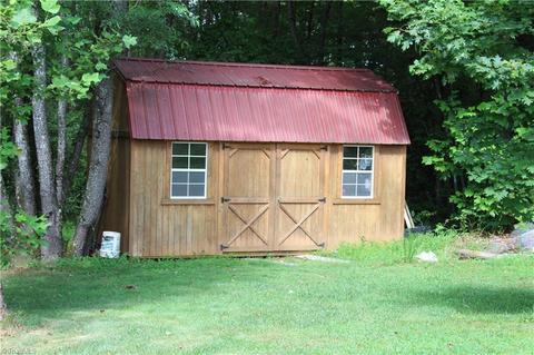 322 Melton Rd, Elkin, NC 28621 photo 16