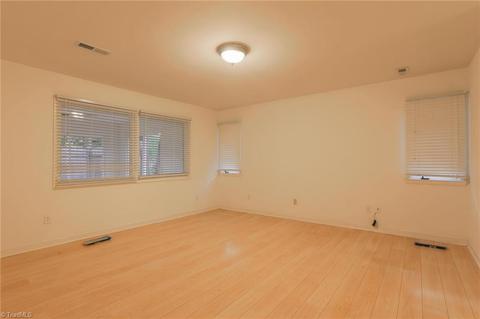 402 Dorado Dr, High Point, NC 27265 photo 17