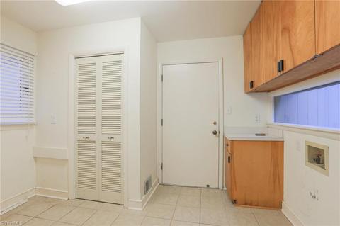 402 Dorado Dr, High Point, NC 27265 photo 24