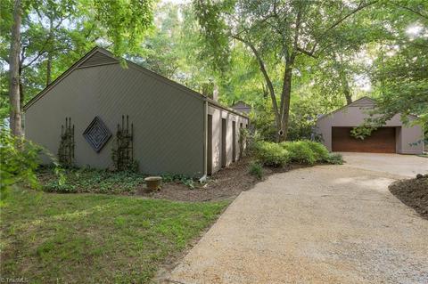 402 Dorado Dr, High Point, NC 27265 photo 3