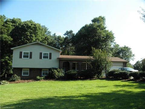 5582 Windemere Cir, Trinity, NC 27370 photo 4