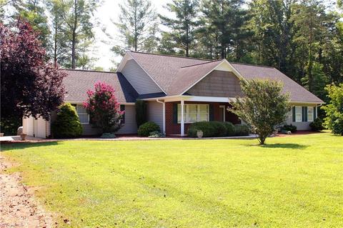 894 Carson Rd, Pilot Mountain, NC 27041 photo 1