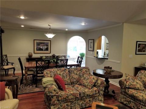 894 Carson Rd, Pilot Mountain, NC 27041 photo 9