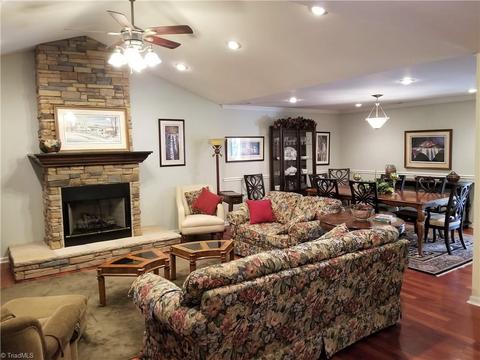 894 Carson Rd, Pilot Mountain, NC 27041 photo 7