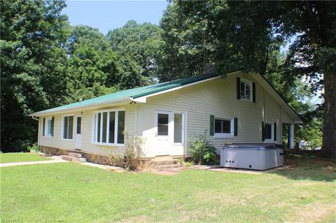 3075 Stokes Ferry Rd, Salisbury, NC 28146 photo 3