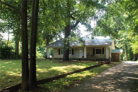 3075 Stokes Ferry Rd, Salisbury, NC 28146 photo 2
