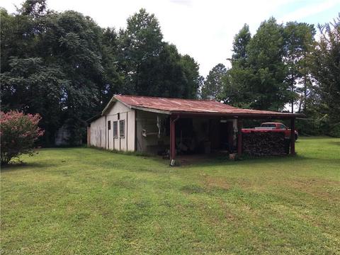 2456 Old Mountain Rd, Trinity, NC 27370 photo 16