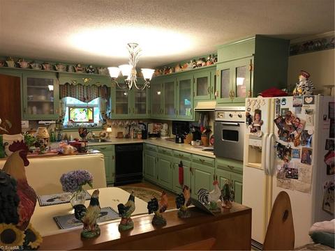 2456 Old Mountain Rd, Trinity, NC 27370 photo 4