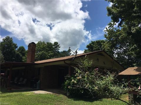 2456 Old Mountain Rd, Trinity, NC 27370 photo 2