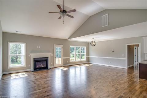 8426 Cripplegate Trce, Browns Summit, NC 27214 photo 4