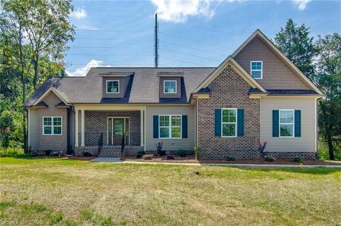 8426 Cripplegate Trce, Browns Summit, NC 27214 photo 1