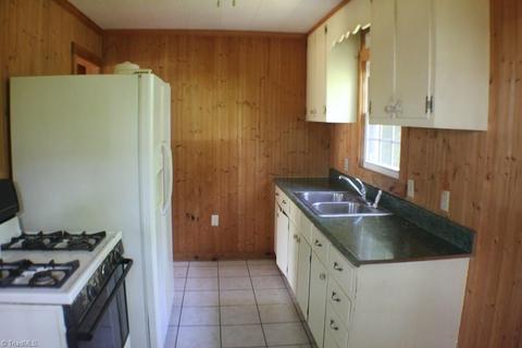 163 Alpine Way, Fancy Gap, VA 24328 photo 5