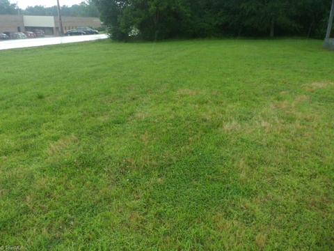 6076 Kennedy Rd, Trinity, NC 27370 photo 11