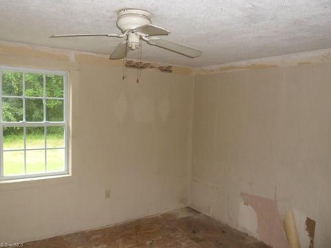 6076 Kennedy Rd, Trinity, NC 27370 photo 5