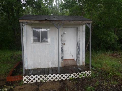 6076 Kennedy Rd, Trinity, NC 27370 photo 10