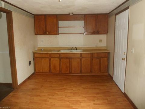 6076 Kennedy Rd, Trinity, NC 27370 photo 3
