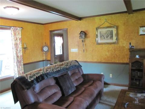 369 Cook Rd, Pilot Mountain, NC 27041 photo 5