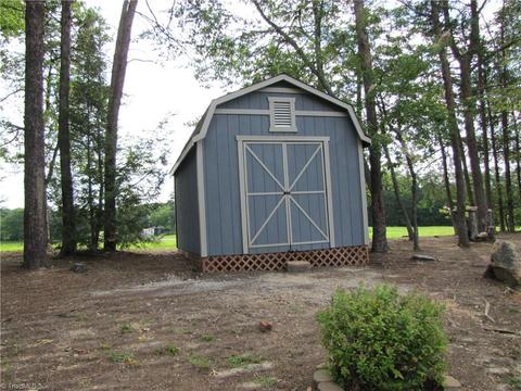 369 Cook Rd, Pilot Mountain, NC 27041 photo 29