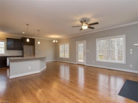 2688 Splitbrooke Dr, High Point, NC 27265 photo 14