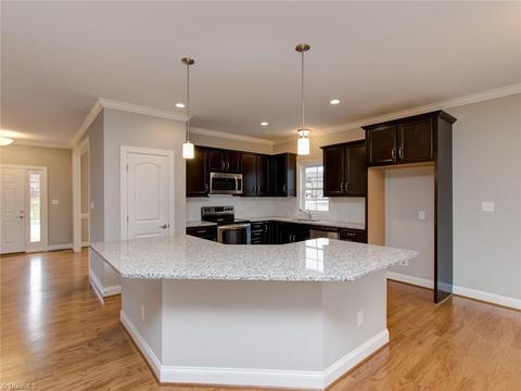 2688 Splitbrooke Dr, High Point, NC 27265 photo 9