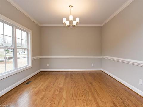 2688 Splitbrooke Dr, High Point, NC 27265 photo 3