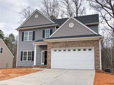 2688 Splitbrooke Dr, High Point, NC 27265 photo 2