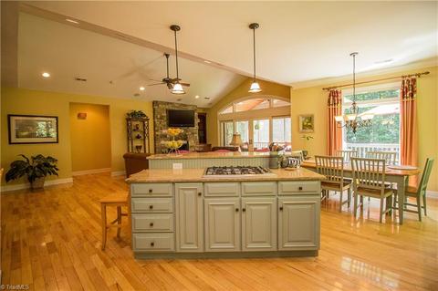 326 Cascade Dr, High Point, NC 27265 photo 8