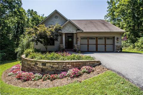 326 Cascade Dr, High Point, NC 27265 photo 1