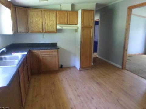 311 Haynes Rd, Dobson, NC 27017 photo 3