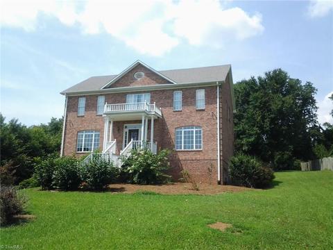 7352 Chapsworth Dr, Trinity, NC 27370 photo 2