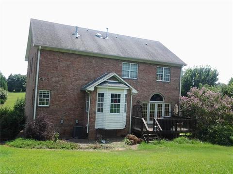 7352 Chapsworth Dr, Trinity, NC 27370 photo 4