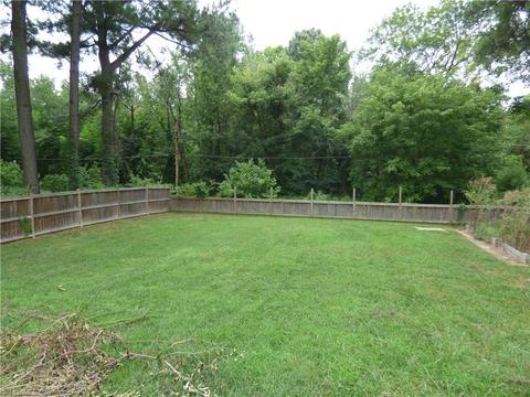 2147 Rivermeade Dr, High Point, NC 27265 photo 17
