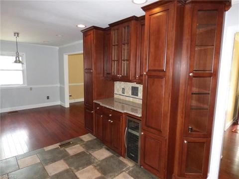 2147 Rivermeade Dr, High Point, NC 27265 photo 5