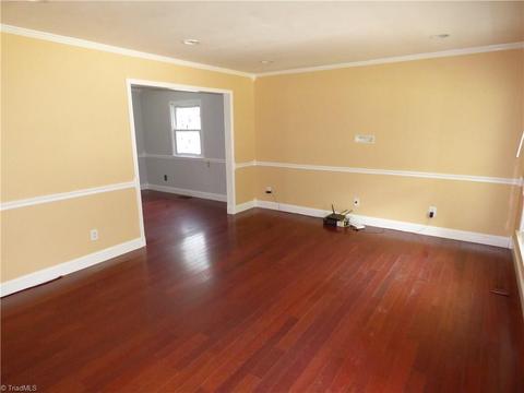 2147 Rivermeade Dr, High Point, NC 27265 photo 7
