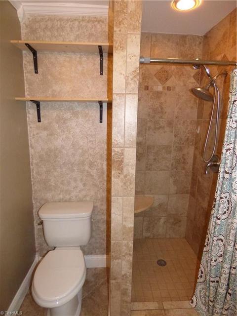 2147 Rivermeade Dr, High Point, NC 27265 photo 10