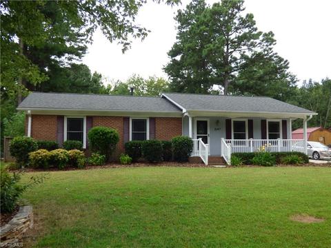 2147 Rivermeade Dr, High Point, NC 27265 photo 2